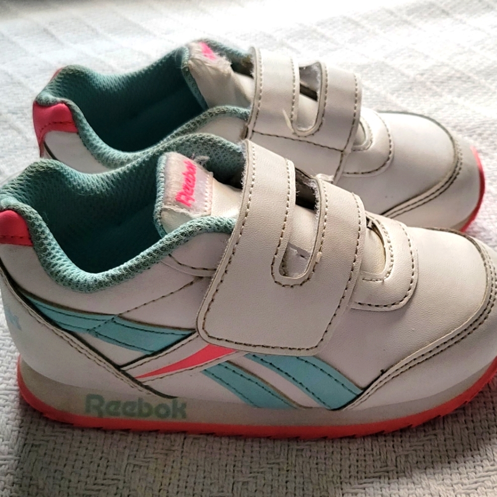 Toddler girl reebok sneakers size 7